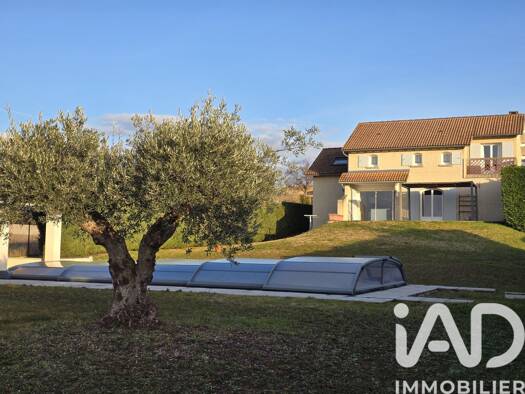 Maison à vendre 436 000 € 8 pièces 4 chambres 160 m² 2 680 m² de terrain Beauregard-l'Évêque 63116