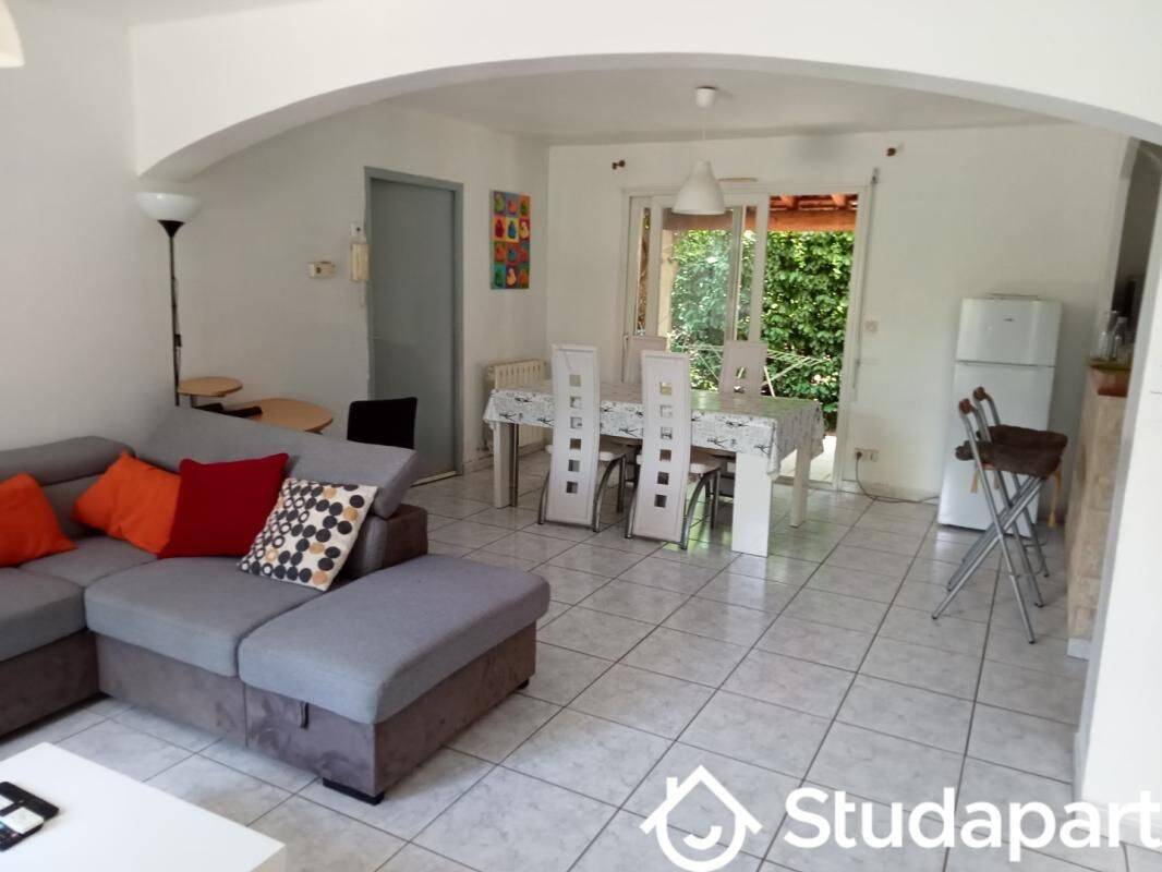 1 pièce 11 m² · à Nîmes · 11 m² · 480 €/mois