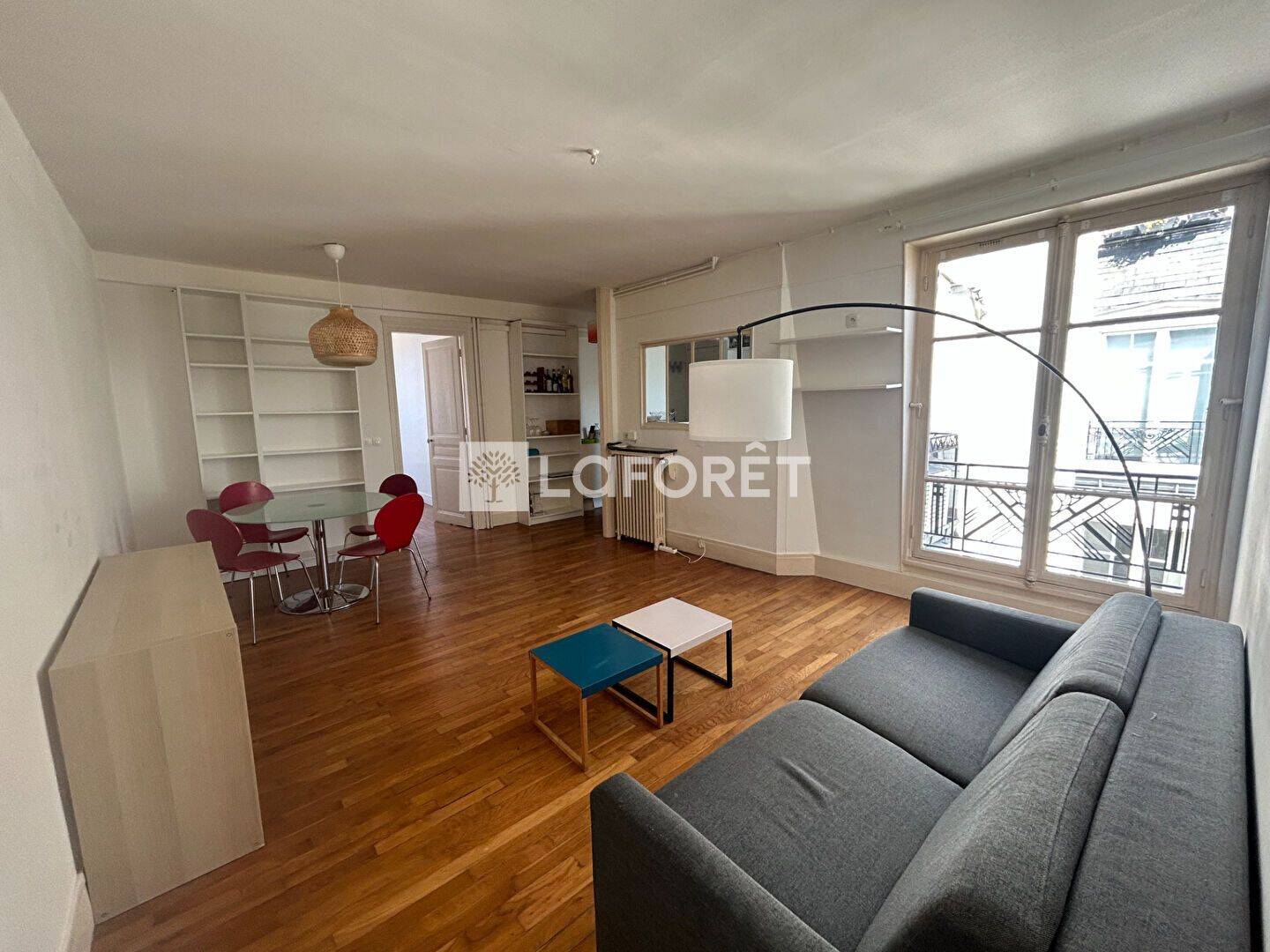 Appartement 3 pièces 59 m² · à Paris 10ème Arrondissement · 58,6 m² · 2 235 €