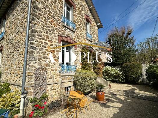 Maison à vendre 499 000 € 5 pièces 3 chambres 100 m² 620 m² de terrain Centre Ancien Ouest Taverny 95150