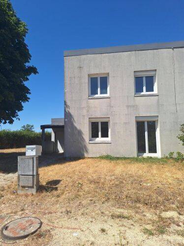 Maison 5 pièces 87 m² · à Vallenay · 87 m² · 550 €