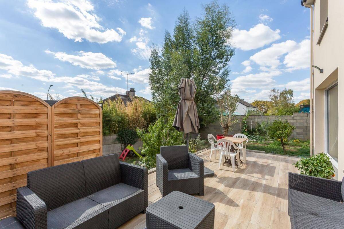 Maison 4 pièces 95 m² · à Crosne · 95 m² · 369 000 €