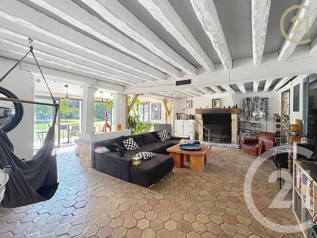 Maison à vendre 790 000 € 8 pièces 5 chambres 240 m² 4 567 m² de terrain Soisy-sur-École 91840