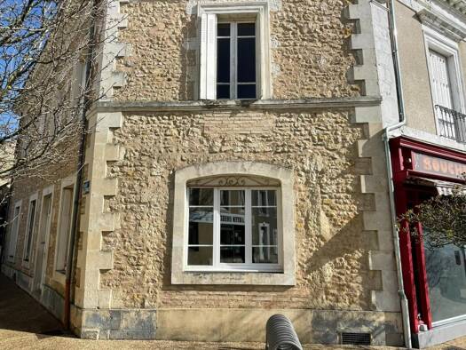 Maison à vendre 95 000 € 4 pièces 3 chambres 124 m² 104 m² de terrain Noyen-sur-Sarthe 72430