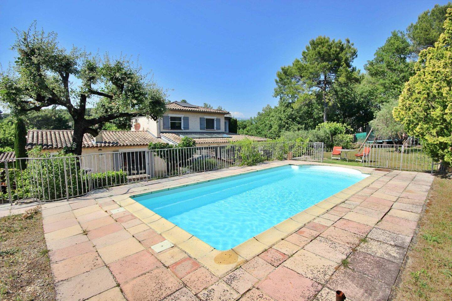 Maison 7 pièces 196 m² · à Mouans-Sartoux · 196 m² · 1 035 000 €