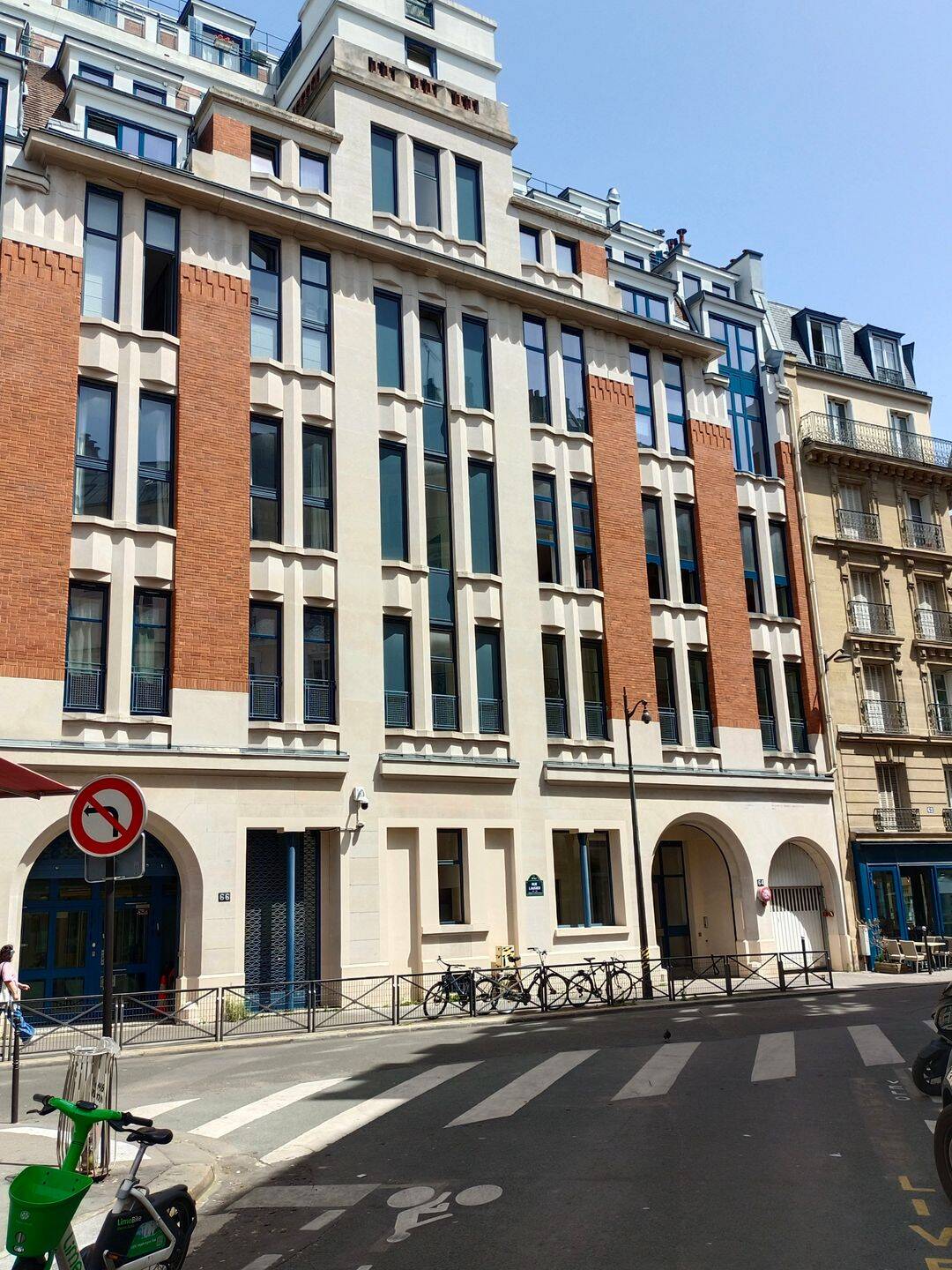 Appartement 2 pièces 55 m² · à Paris 17ème Arrondissement · 55 m² · 1 950 €