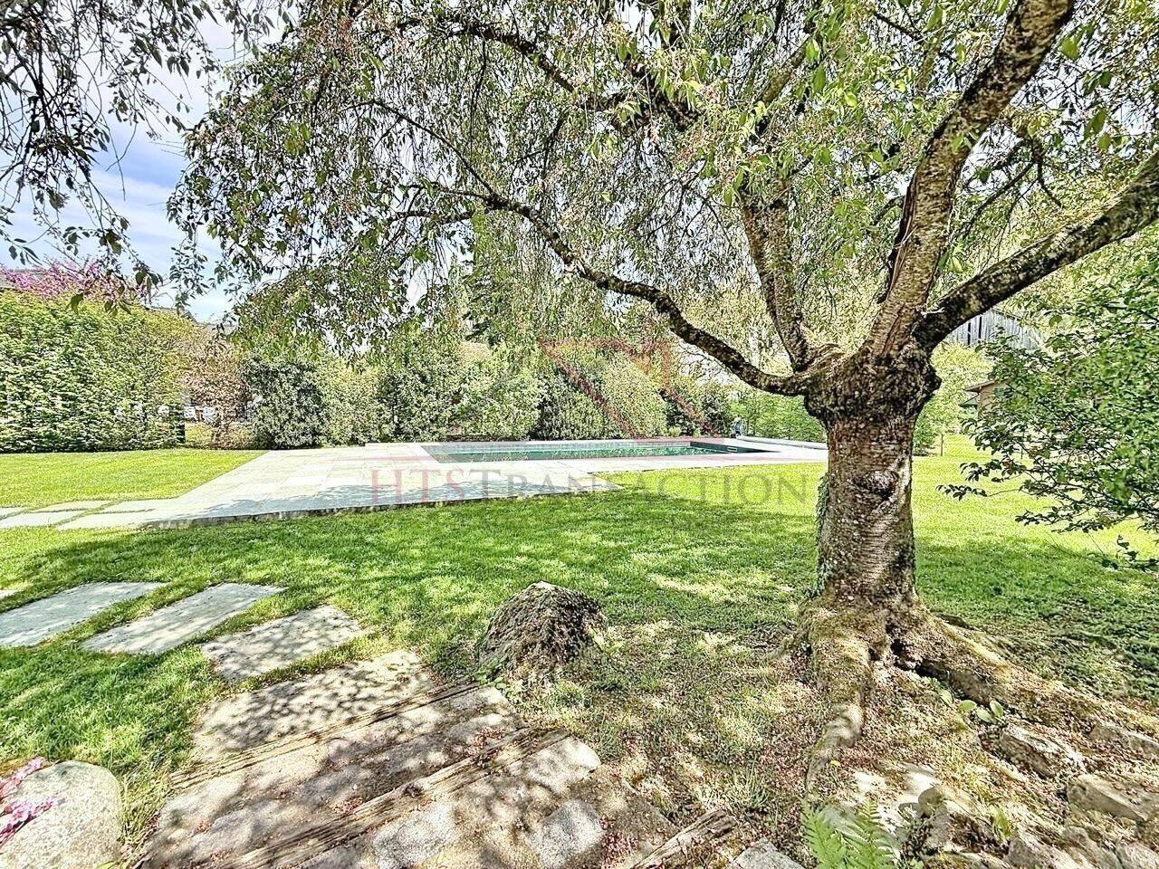 Maison 5 pièces 185 m² · à Cervens · 185 m² · 599 000 €