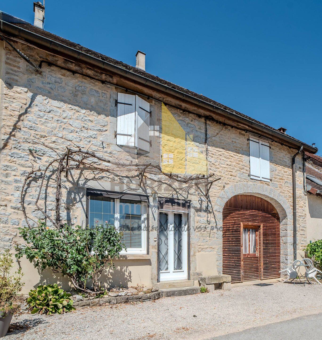 Maison 6 pièces 165 m² · à Plainoiseau · 165 m² · 255 000 €