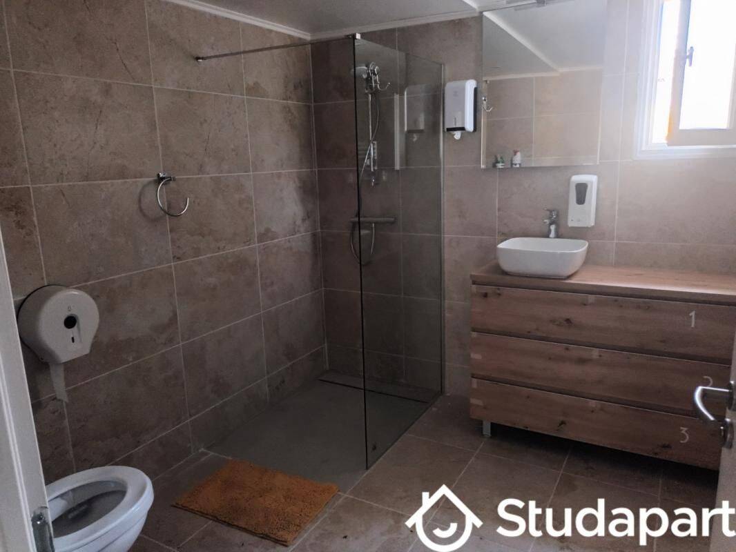 1 pièce 16 m² · à Vaulx-en-Velin · 16 m² · 600 €