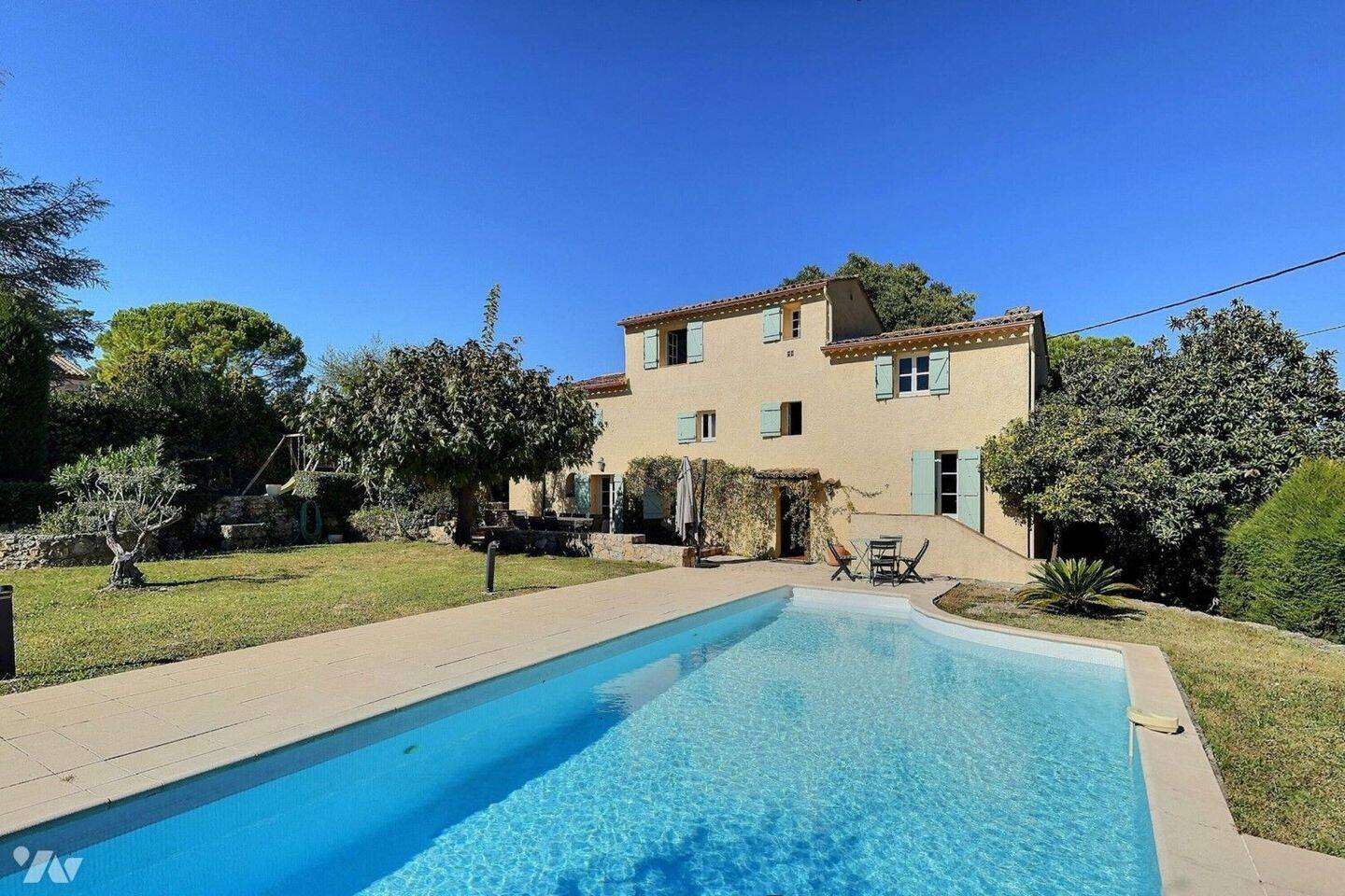 Maison 6 pièces 170 m² · à Grasse · 170 m² · 749 000 €