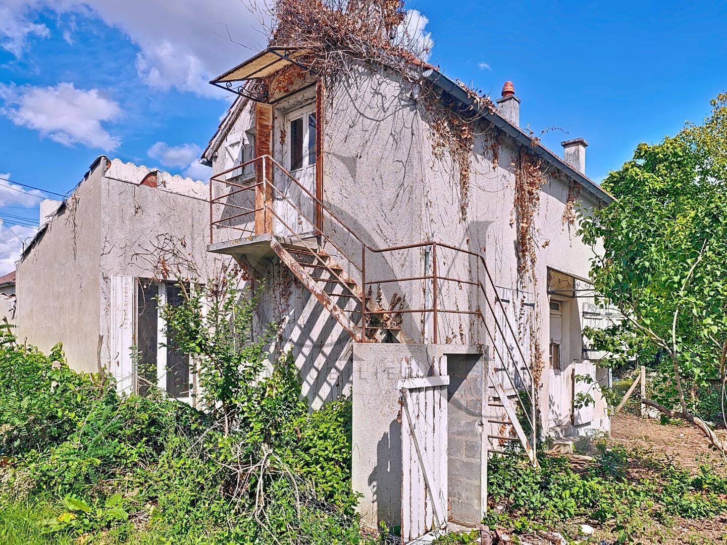 Maison 5 pièces 60 m² · à Amilly · 60 m² · 85 000 €