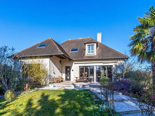 Maison à vendre 520 000 € 9 pièces 7 chambres 200 m² 1 090 m² de terrain Thoiry 78770