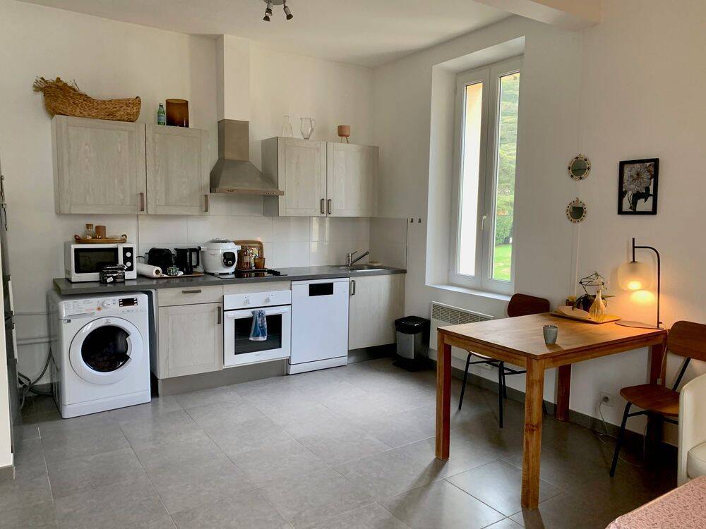 Appartement 2 pièces 42 m² · à Cassis · 42 m² · 870 €