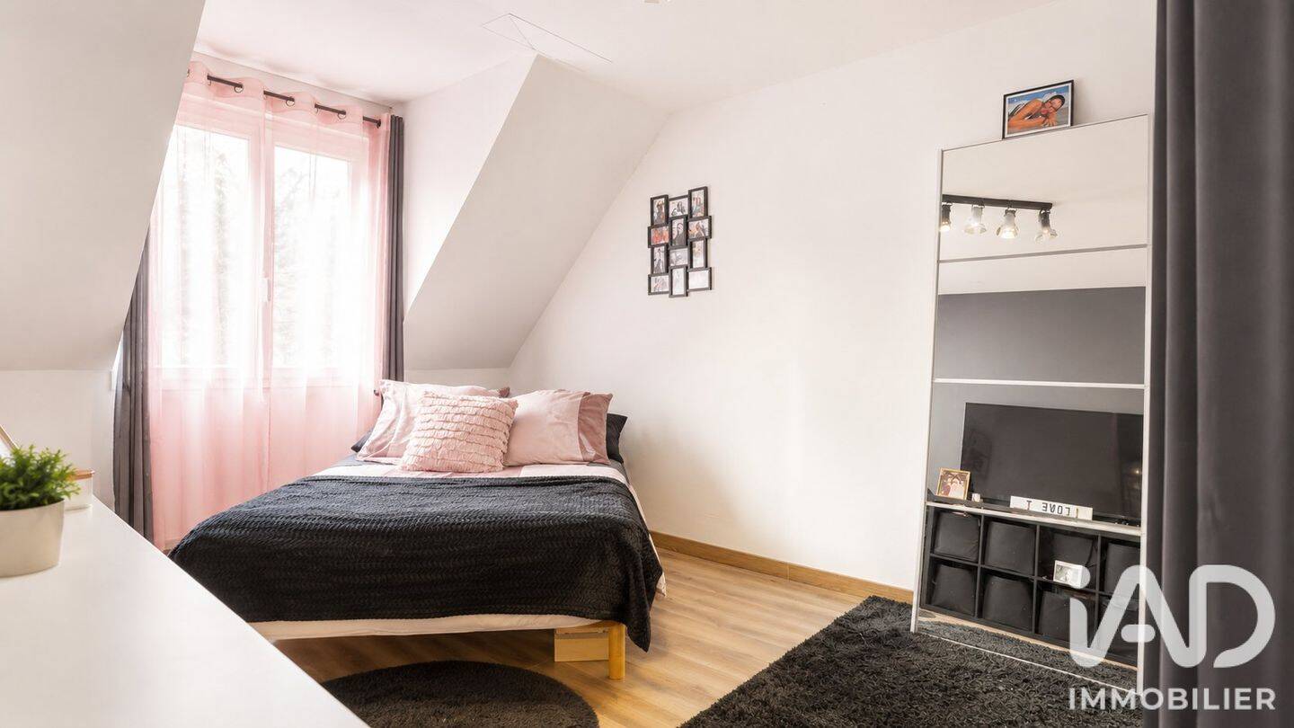 Maison 5 pièces 140 m² · à Méry-sur-Oise · 140 m² · 415 000 €