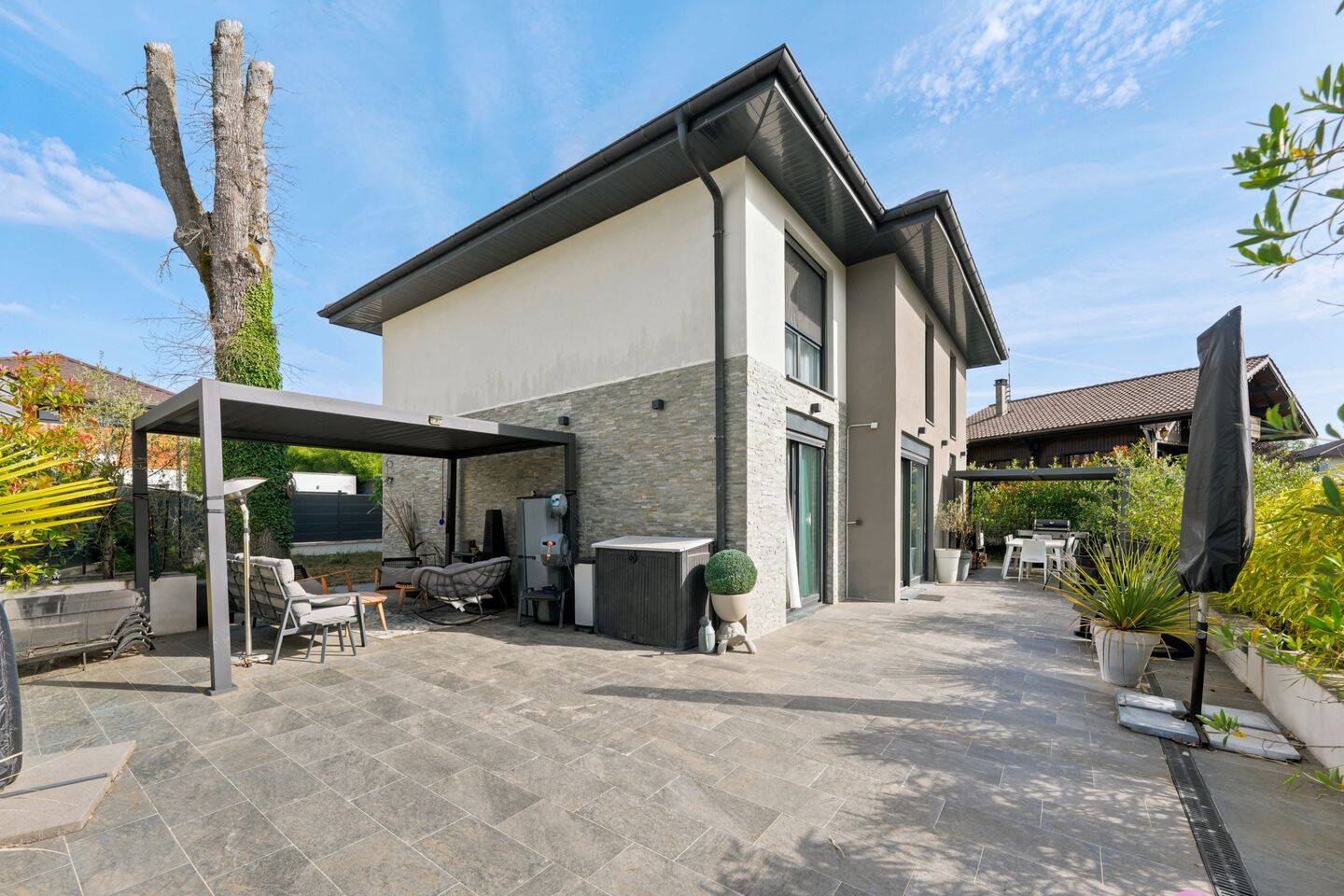 Maison 5 pièces 132 m² · à Prévessin-Moëns · 132 m² · 995 000 €