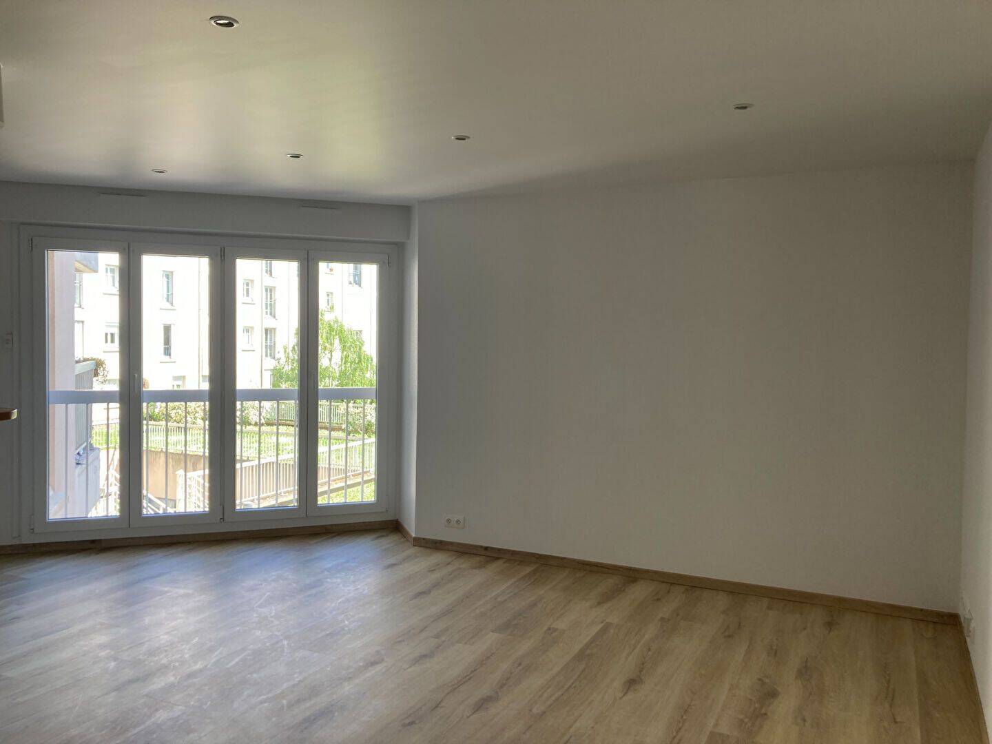 Appartement 3 pièces 77 m² · à Rueil-Malmaison · 76,5 m² · 1 515 €