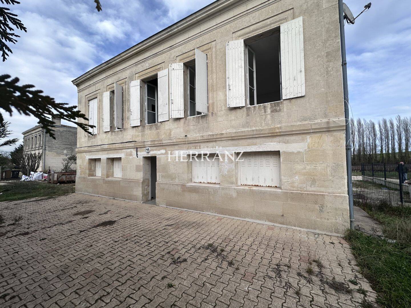 Maison 6 pièces 135 m² · à Lugon-Et-l'Île-du-Carnay · 135 m² · 149 000 €