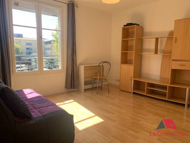 Appartement à louer 608 € 1 pièce 24,8 m² Étage 2/5 Aix-en-Provence 13100