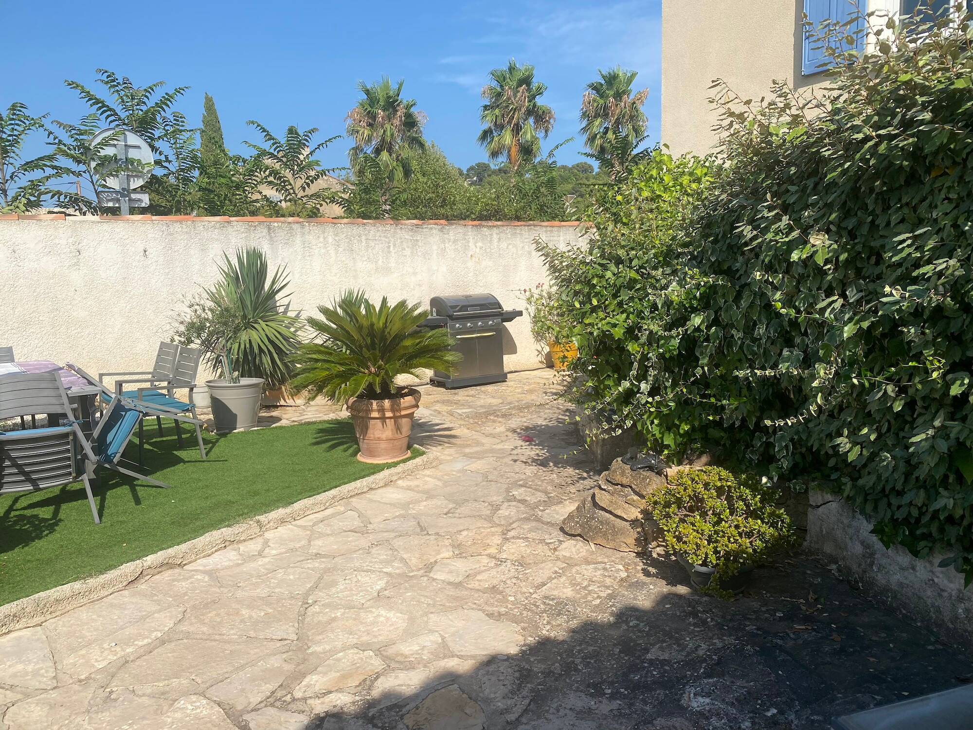 Appartement 6 pièces 94 m² · à Saint-Cyr-sur-Mer · 94 m² · 2 200 €