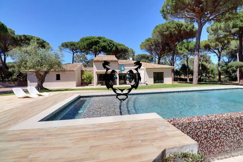 Maison 5 pièces 370 m² · à Roquebrune-sur-Argens · 370 m² · 1 490 000 €