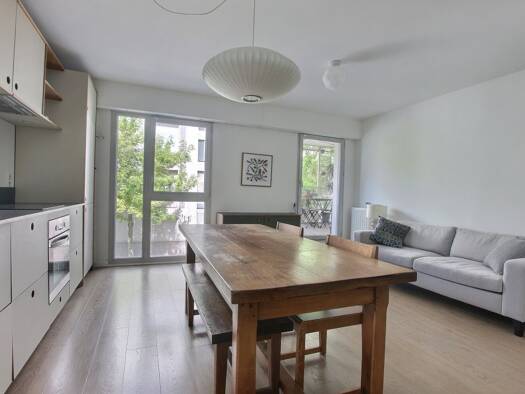 Appartement à vendre 437 500 € 4 pièces 3 chambres 80 m² Étage 1/4 Quatre Chemins-Diderot Pantin 93500