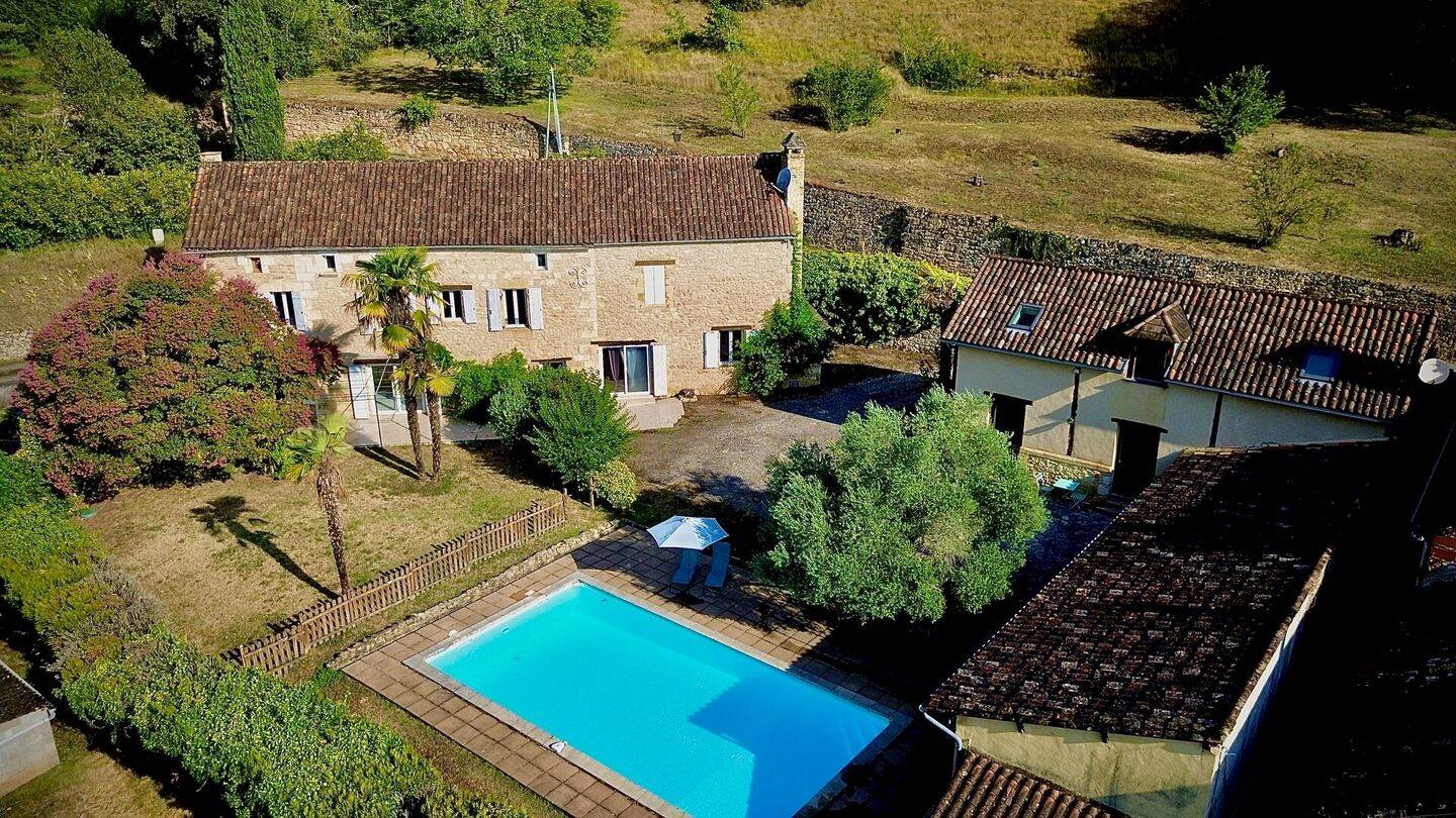 Maison 8 pièces 230 m² · à Saint-Vincent-de-Cosse · 230 m² · 350 000 €