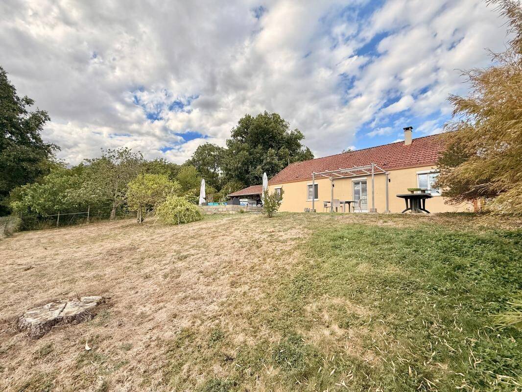 Maison 5 pièces 115 m² · à Collonges-Et-Premières · 115,1 m² · 245 000 €