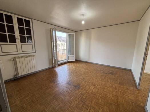 Appartement à vendre 94 900 € 4 pièces 3 chambres 67,5 m² Étage 3/4 Villancourt Le Pont-de-Claix 38800