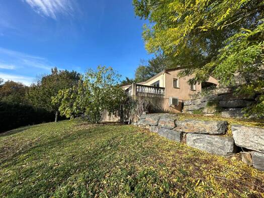 Maison de plain-pied à vendre 275 000 € 5 pièces 3 chambres 125 m² 2 923 m² de terrain Pont-de-Larn 81660