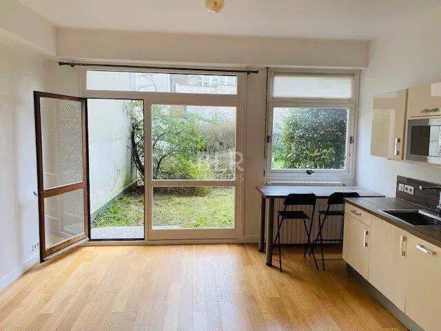 Appartement 1 pièce 25 m² · à Neuilly-sur-Seine · 25 m² · 990 €/mois