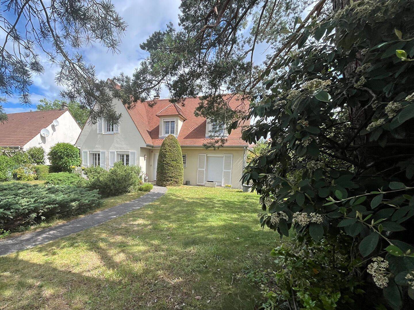 Maison 8 pièces 250 m² · à Croissy-sur-Seine · 250 m² · 1 144 000 €