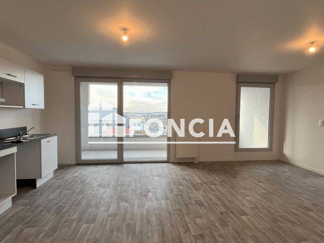 Appartement 3 pièces 66 m² · à Colombelles · 65,7 m² · 795 €