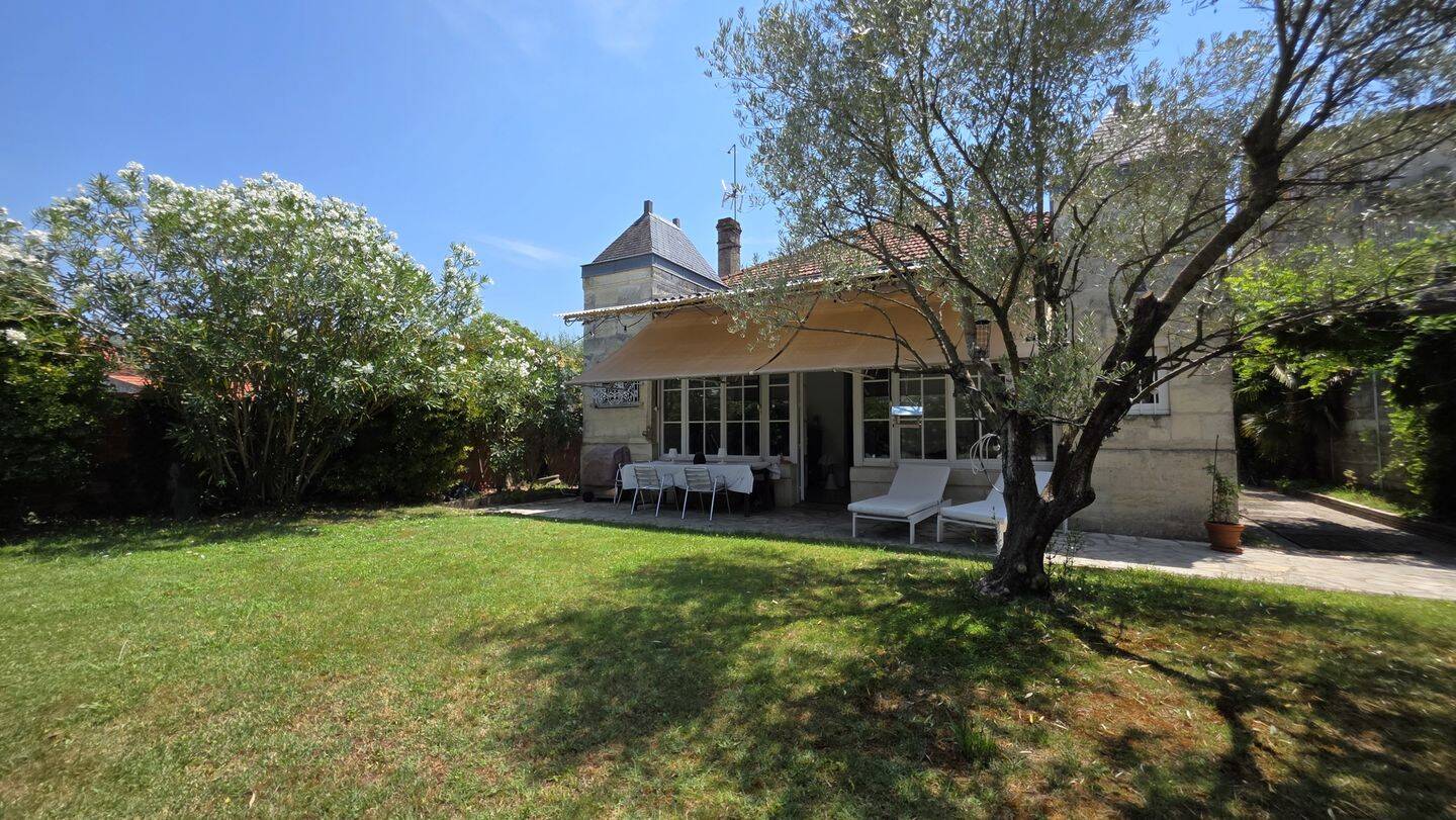 Maison 7 pièces 165 m² · à Bordeaux · 165 m² · 1 260 000 €