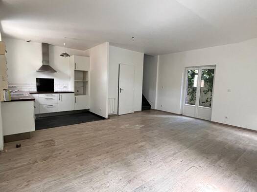 Duplex à louer 970 € 4 pièces 3 chambres 88 m² RDC/2 Grieu-Vallon Suisse-Saint Milaire-Mont Gargan Rouen 76000