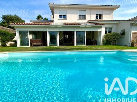 Maison à vendre 949 000 € 8 pièces 3 chambres 184 m² 432 m² de terrain Nord La Grande-Motte 34280