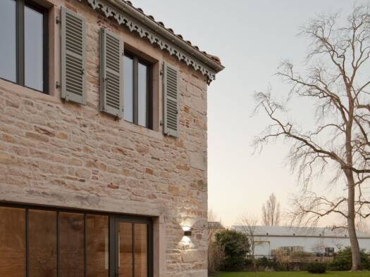 Appartement à louer 810 € 2 pièces 1 chambre 53 m² RDC/1 Pont-de-Vaux 01190