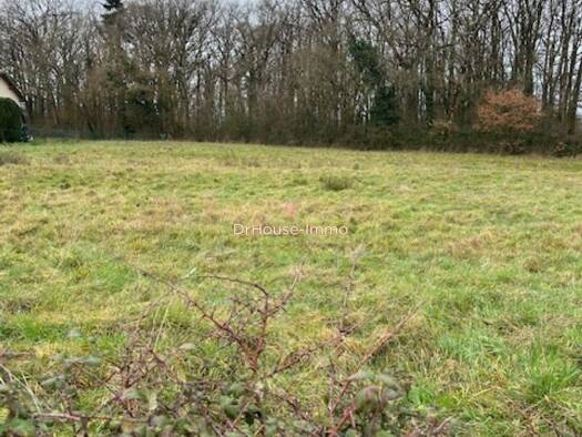 Terrain constructible à vendre 39 000 € 1 417 m² de terrain Fleuré 86340
