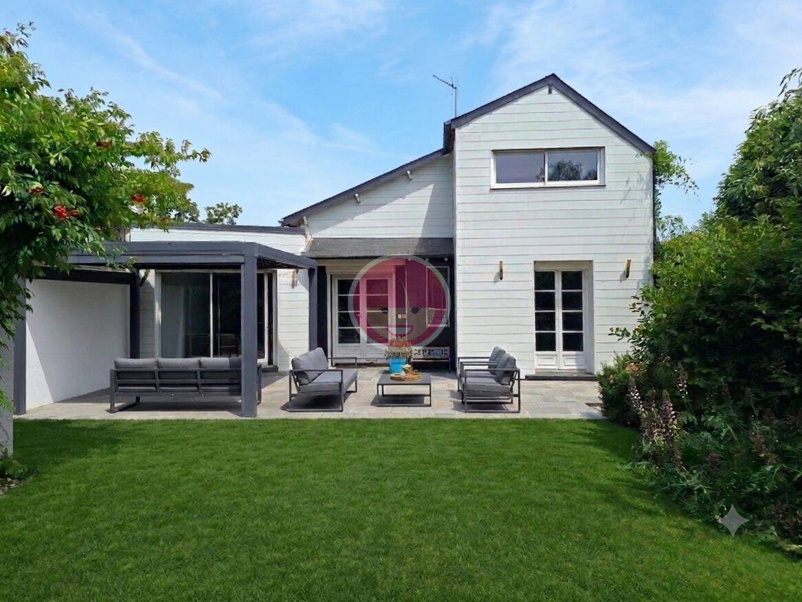 Maison 6 pièces 131 m² · à Saint-Georges-sur-Eure · 131 m² · 379 000 €