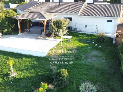 Maison de plain-pied à vendre 337 600 € 5 pièces 3 chambres 114 m² 2 001 m² de terrain Soyaux 16800