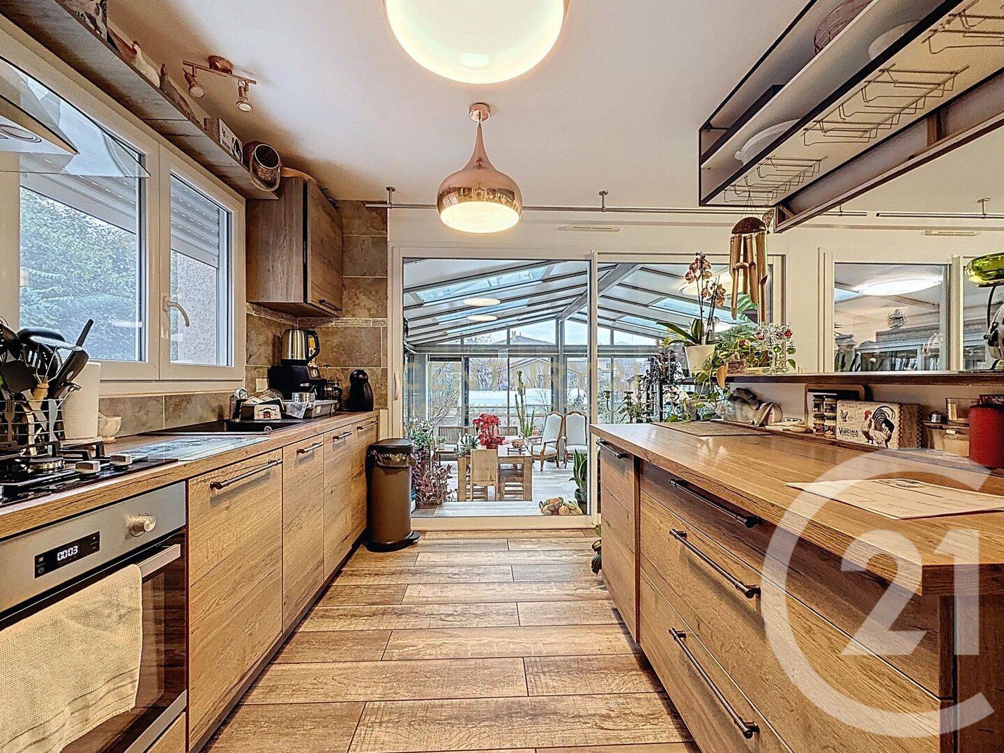 Maison 7 pièces 165 m² · à Saint-Alban-de-Roche · 165 m² · 580 000 €