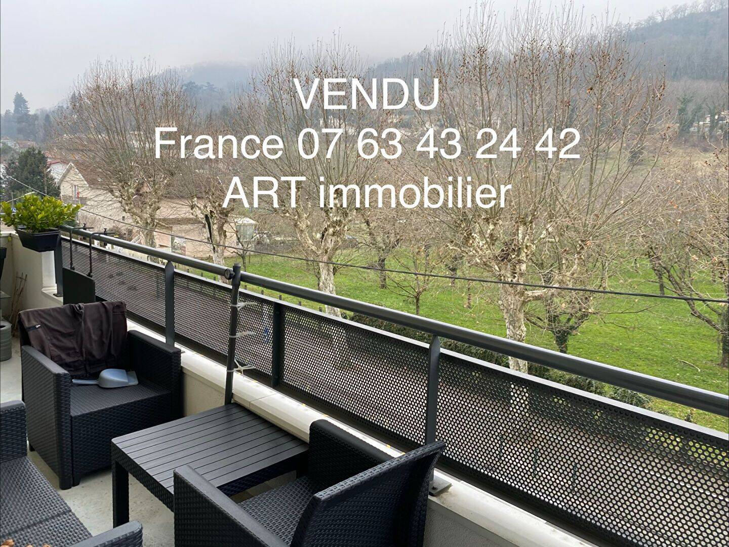Appartement 3 pièces 60 m² · à Tullins · 59,9 m² · 136 500 €
