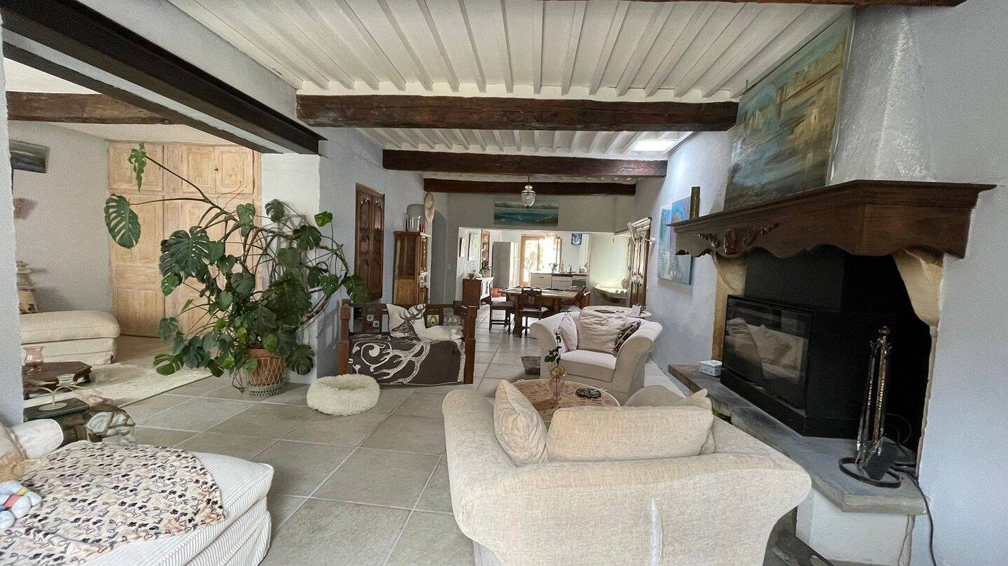 Maison 5 pièces 200 m² · à Saint-Maurice-sur-Eygues · 200 m² · 480 000 €
