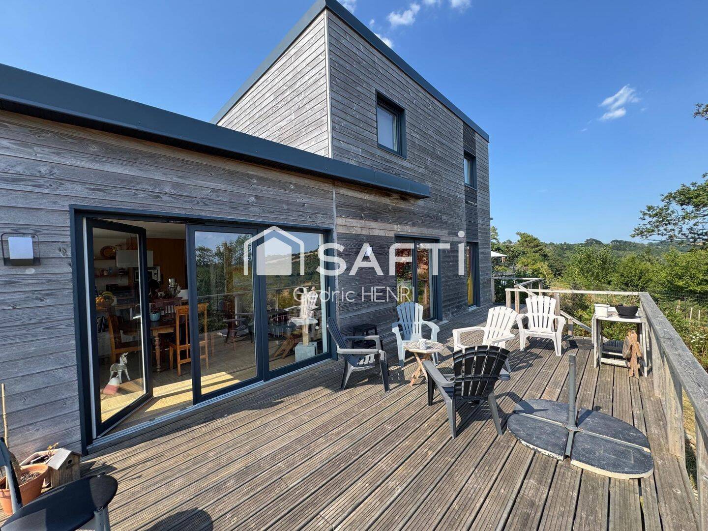 Maison 5 pièces 100 m² · à Rosnoën · 100 m² · 336 000 €