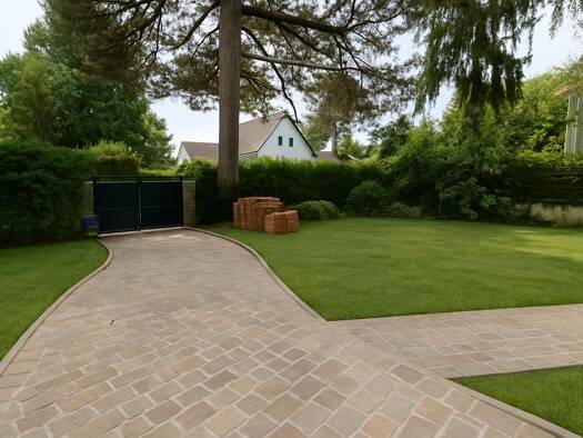 Maison à vendre 1 390 000 € 8 pièces 6 chambres 250 m² 500 m² de terrain Cote Saint Louis Garches 92380