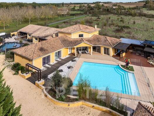 Maison à vendre 1 280 000 € 15 pièces 7 chambres 550 m² 13 000 m² de terrain Eymet 24500