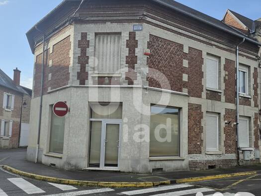 Immeuble à vendre 190 000 € 177 m² Crouy 02880