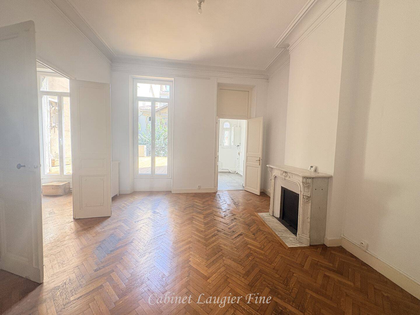 Appartement 4 pièces 128 m² · à Marseille 6ème Arrondissement · 128 m² · 2 080 €/mois
