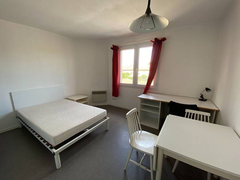 Appartement à louer 417 € 1 pièce 23 m² Étage 1/2 Valence 26000