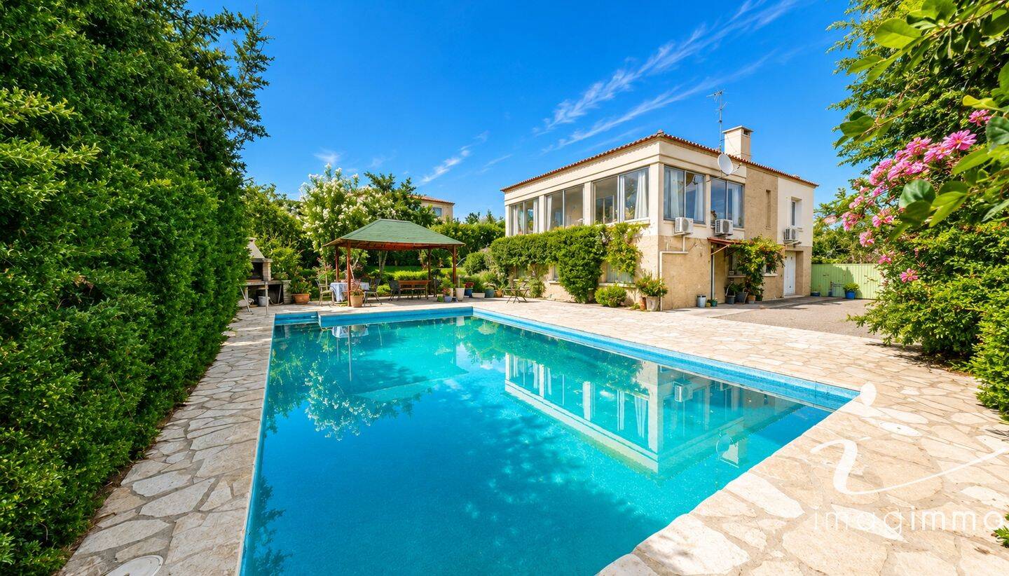 Maison 8 pièces 163 m² · à Saussan · 163 m² · 450 000 €