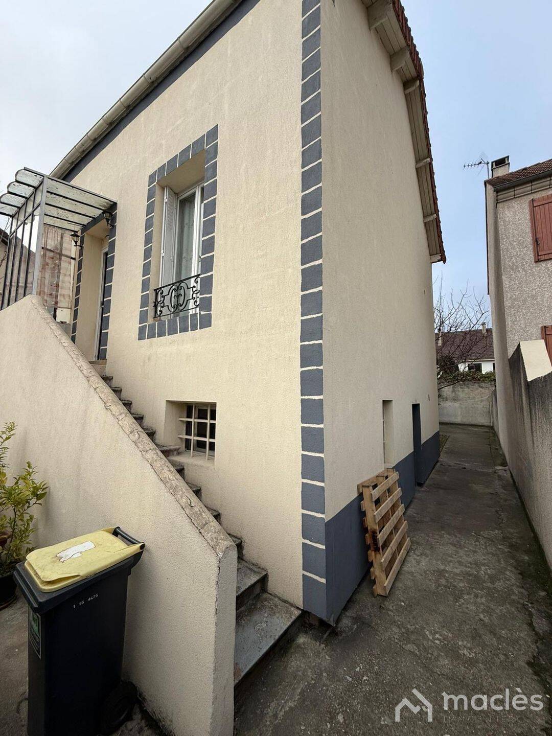 Maison 8 pièces 165 m² · à Saint-Denis · 165 m² · 424 000 €